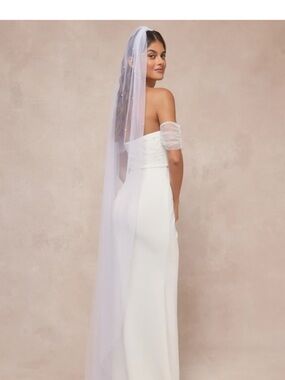 Lulu's White Strapless Wedding Dress with Sheer Off-Shoulder Sleeves and Veil